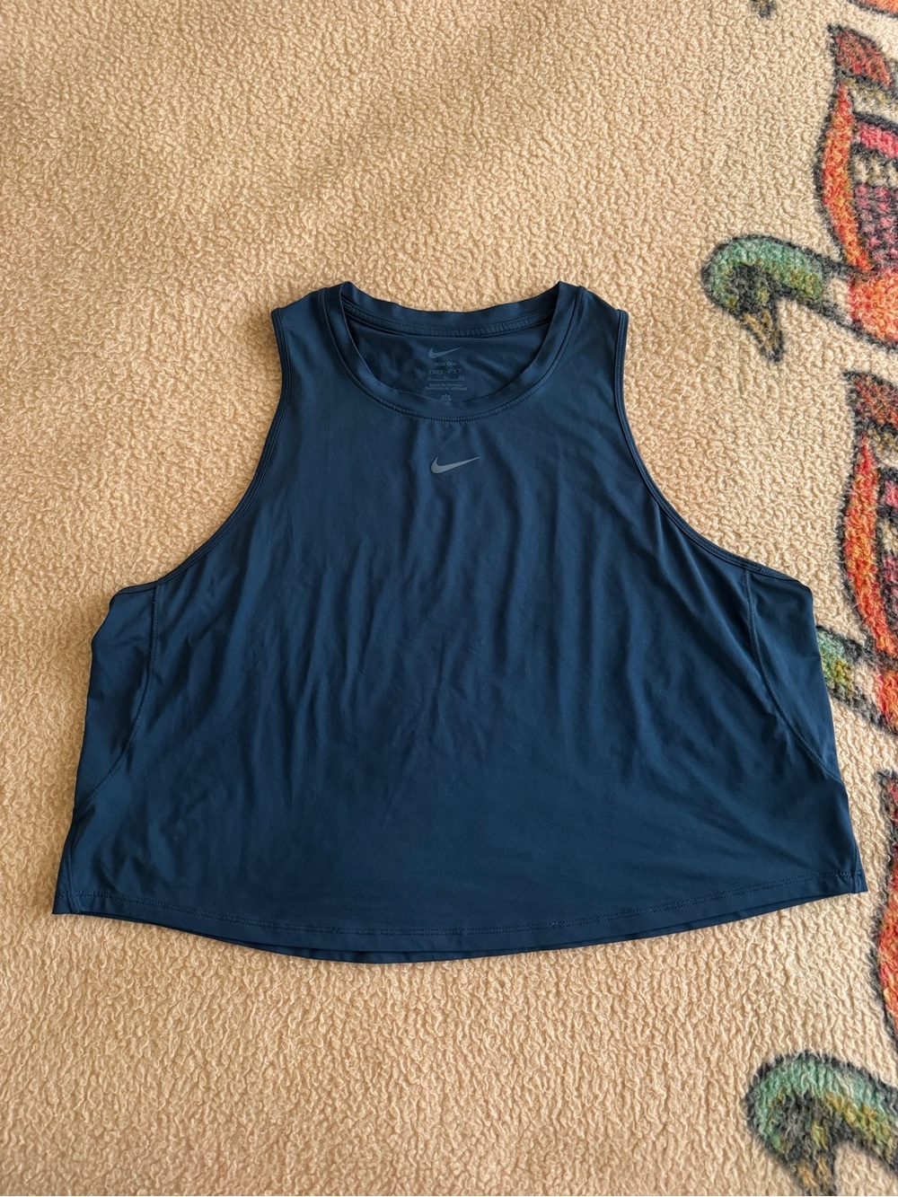 Nike one drifit cropped tank top - size xl